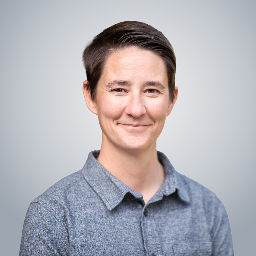Holly Taylor professional photo
