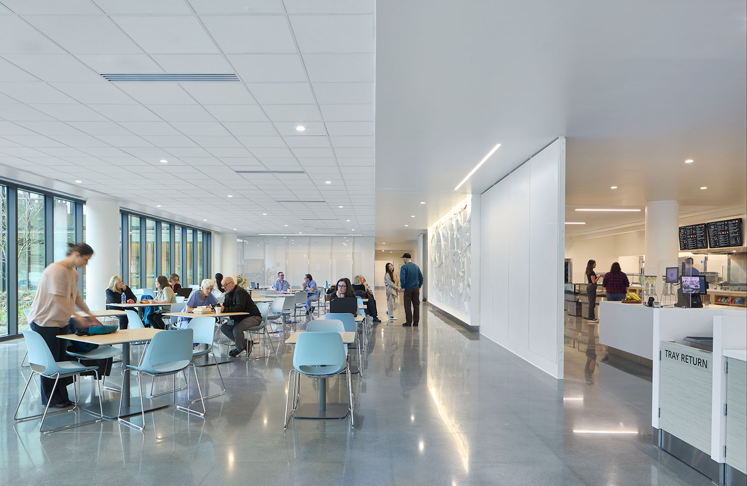 Image of the cafeteria space at the UW behavioral health teaching facility